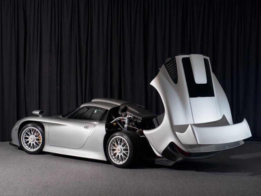  Porsche 911 GT1 Strassenversion 1997 года  (фото 11 из 61)